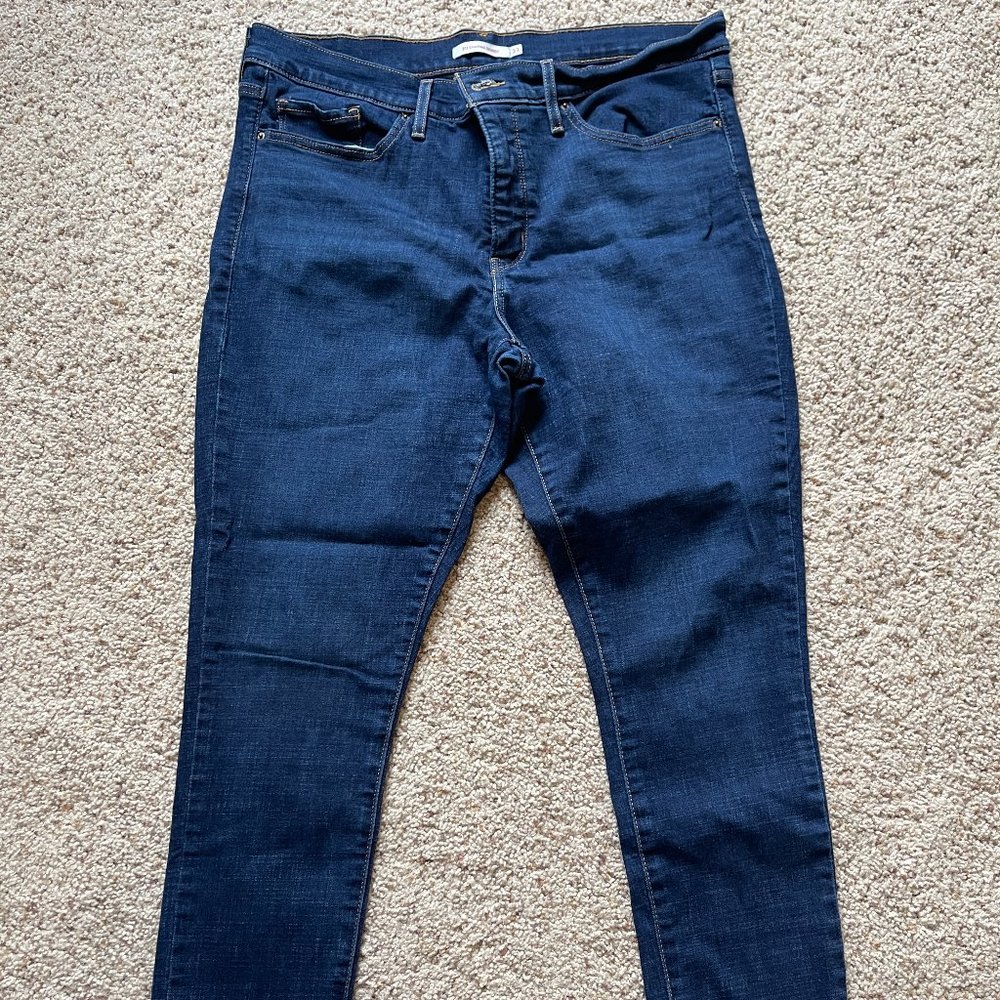 Levi jeans